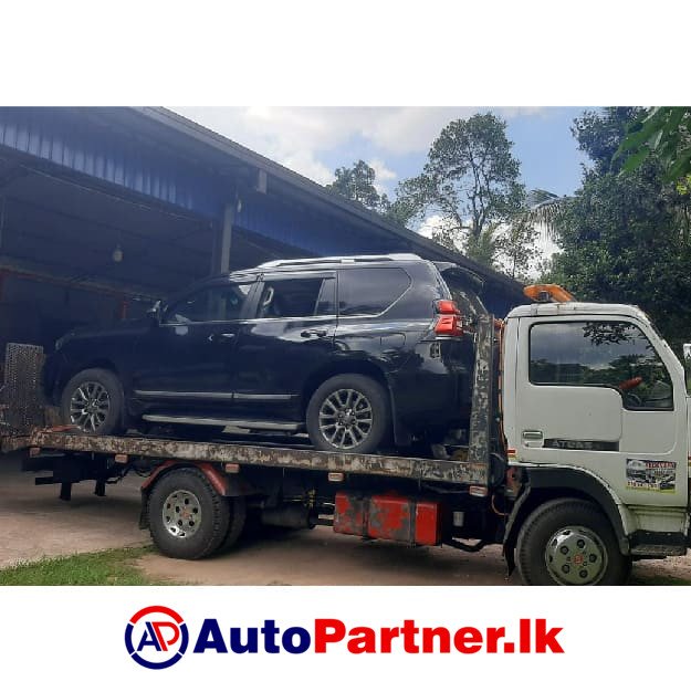 Car Carrier and Recovery Service in Makumbura