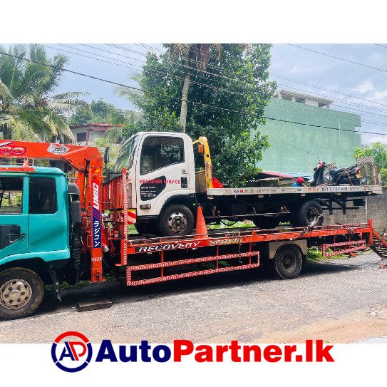 Car Carrier and Recovery Service in Makumbura