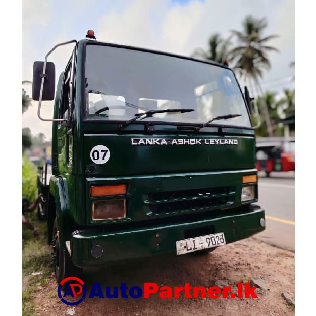 Gully Bowser Service in Bulathsinhala